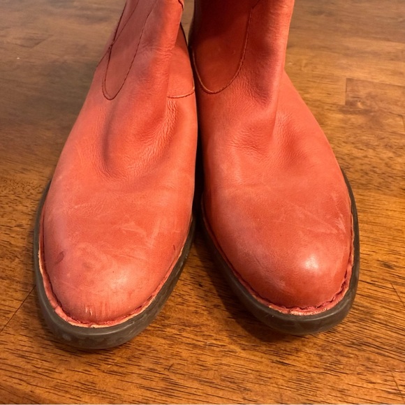 Women's Born coral orange Red Leather Ankle Boots size 7 - Picture 5 of 11